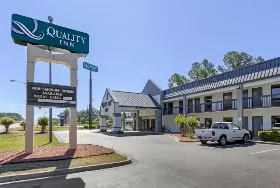 Photograph of Quality Inn, Walterboro