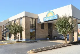 Photograph of Days Inn, Easley