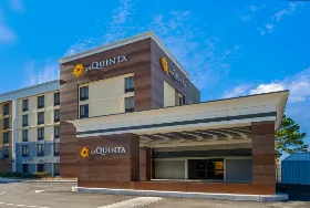 Photograph of La Quinta Inn, Columbia