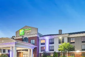 Photograph of Holiday Inn Express, Hardeeville