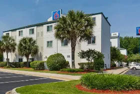 Photograph of Motel 6, Columbia