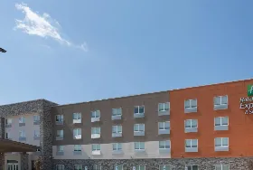 Photograph of Holiday Inn Express, Dakota Dunes