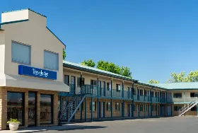 Photograph of Travelodge, Wall