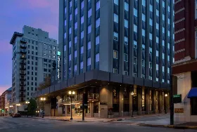 Photograph of Embassy Suites, Knoxville