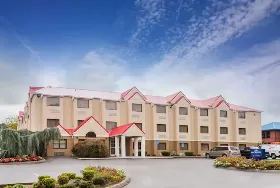 Photograph of Microtel Inn & Suites, Knoxville