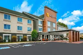 Photograph of La Quinta Inn & Suites, Cookeville