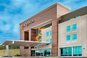 Photograph of La Quinta Inn & Suites, Cleveland