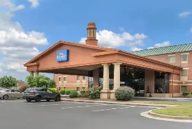 Photograph of Baymont by Wyndham, Knoxville