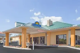 Photograph of Days Inn, Lenoir City
