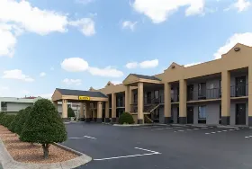 Photograph of Super 8, Clarksville