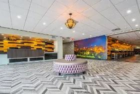 Photograph of Clarion Inn & Suites Near Downtown, Knoxville
