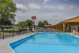 Photograph of Econo Lodge, Cornersville