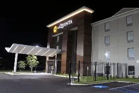 Photograph of La Quinta Inn & Suites, Memphis