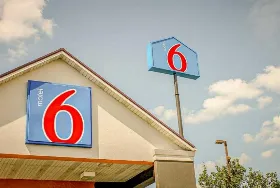 Photograph of Motel 6, Knoxville