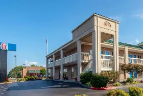 Photograph of Motel 6, Kingsport