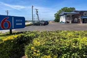 Photograph of Motel 6, Chattanooga