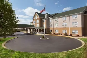 Photograph of Country Inn & Suites by Radisson, Nashville, TN, Nashville