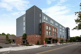 Photograph of La Quinta Inn & Suites, Chattanooga