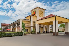 Photograph of Super 8, Columbia