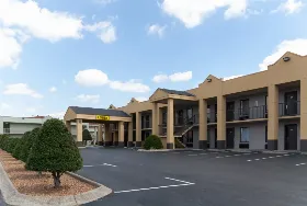 Photograph of Super 8, Clarksville