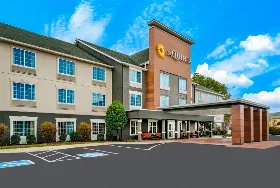 Photograph of La Quinta Inn & Suites, Cookeville