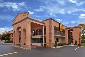 Photograph of Super 8, Knoxville