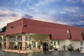 Photograph of Super 8, Kingsport