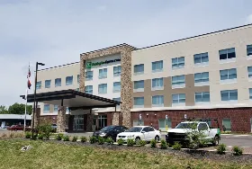 Photograph of Holiday Inn Express, Springfield
