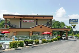 Photograph of Scottish Inns, Knoxville