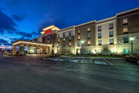 Photograph of Hampton Inn, Hendersonville