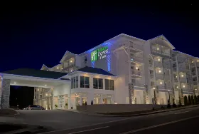 Photograph of Holiday Inn Express, Sevierville