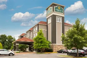 Photograph of La Quinta Inn & Suites, Smyrna