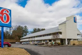 Photograph of Motel 6, Knoxville