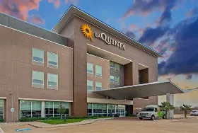 Photograph of La Quinta Inn & Suites,