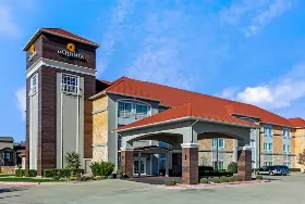 Photograph of La Quinta Inn & Suites, Garland