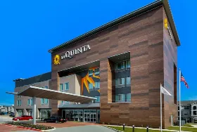 Photograph of La Quinta Inn & Suites, Euless