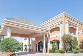 Photograph of Days Inn, Irving