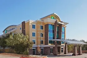 Photograph of Holiday Inn Express, Dallas
