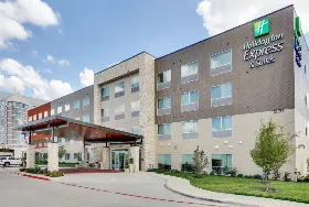 Photograph of Holiday Inn Express, Farmers Branch