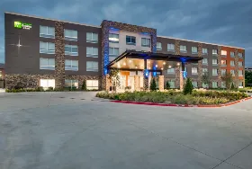 Photograph of Holiday Inn Express, Addison