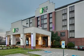 Photograph of Holiday Inn Express ( North ), Irving