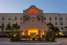 Photograph of Hampton Inn & Suites Mission, Mission