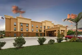 Photograph of Hampton Inn, Beeville