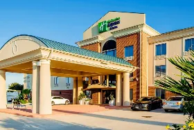 Photograph of Holiday Inn Express, Waller