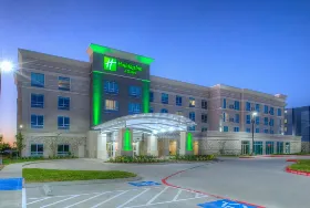 Photograph of Holiday Inn & Suites Houston West - Katy Mills, Katy