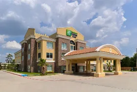 Photograph of Holiday Inn Express, Tomball