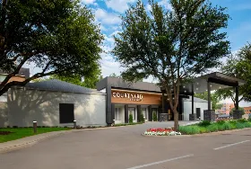 Photograph of Courtyard, Plano