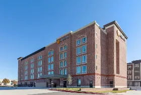 Photograph of La Quinta Inn & Suites, Frisco