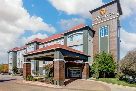 Photograph of La Quinta Inn & Suites, Richland Hills
