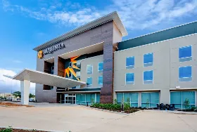 Photograph of La Quinta Inn & Suites, Katy